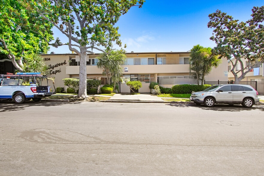 1834 N Harvard Blvd, Los Angeles, CA for sale - Building Photo - Image 1 of 9