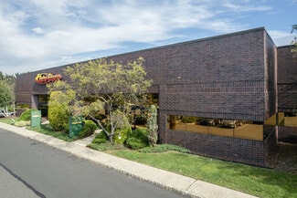 More details for 200-225 N Center Dr, North Brunswick, NJ - Flex for Lease