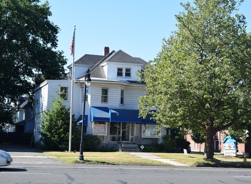 603 Sumner Ave, Springfield, MA for sale - Building Photo - Image 1 of 1