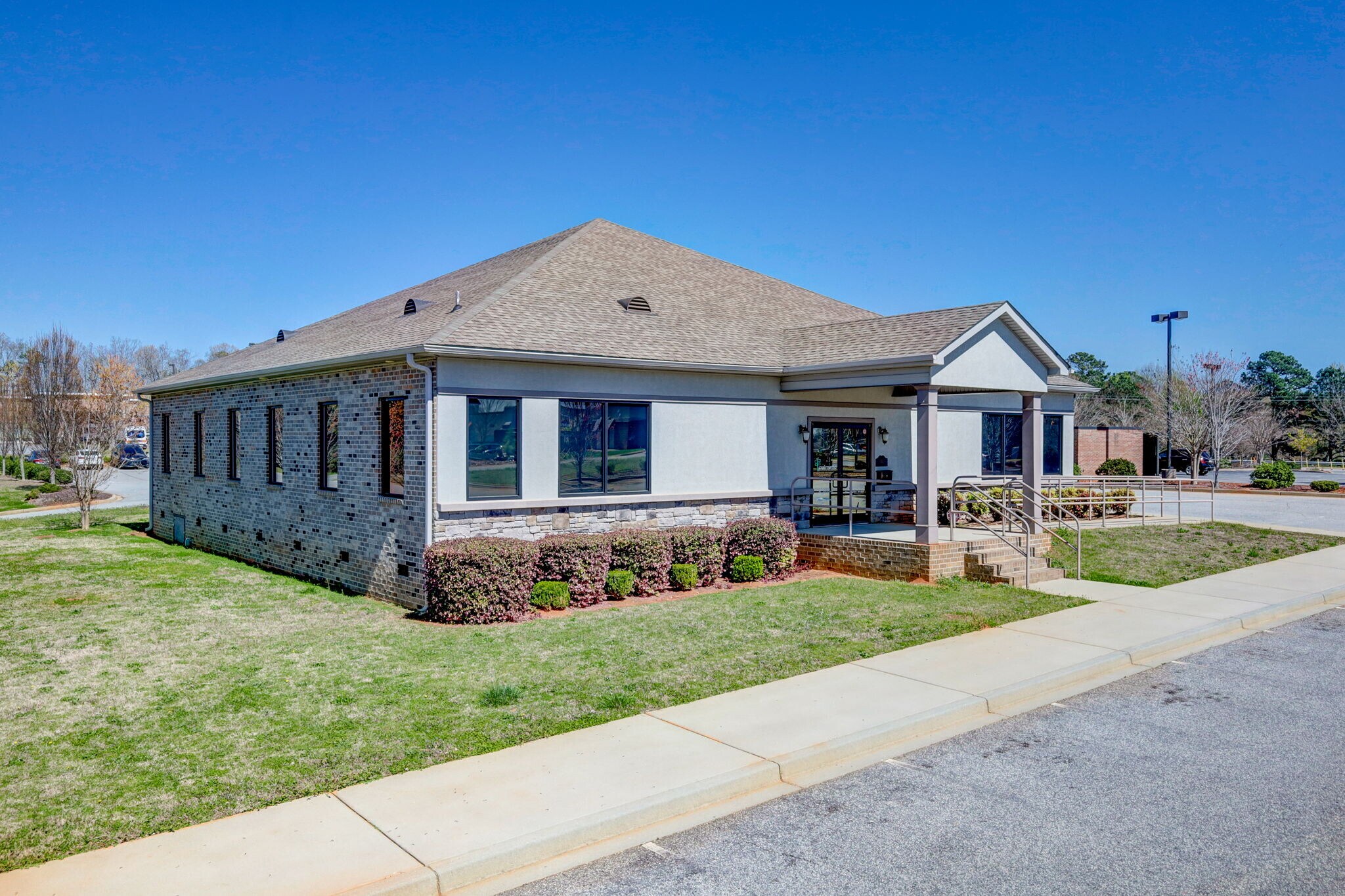 10 Financial Blvd, Anderson, SC 29621 Office for Lease