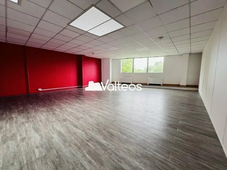 8 Rue Maryse Hilsz, Toulouse for lease - Building Photo - Image 2 of 8