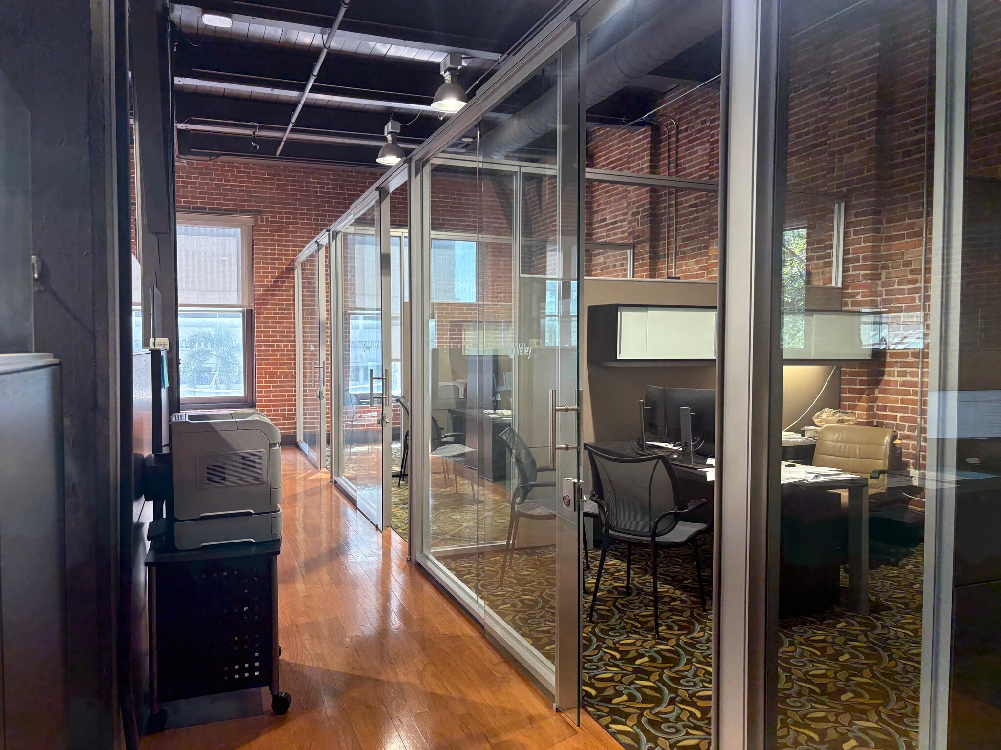 107 S Franklin St, Tampa, FL for lease Interior Photo- Image 1 of 3