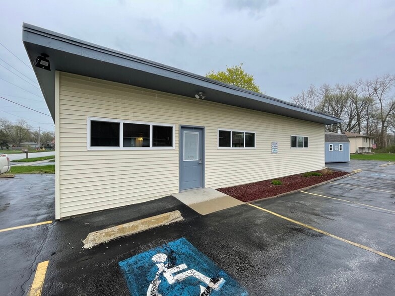 1741 W Old Ridge Rd, Hobart, IN for sale - Building Photo - Image 2 of 9