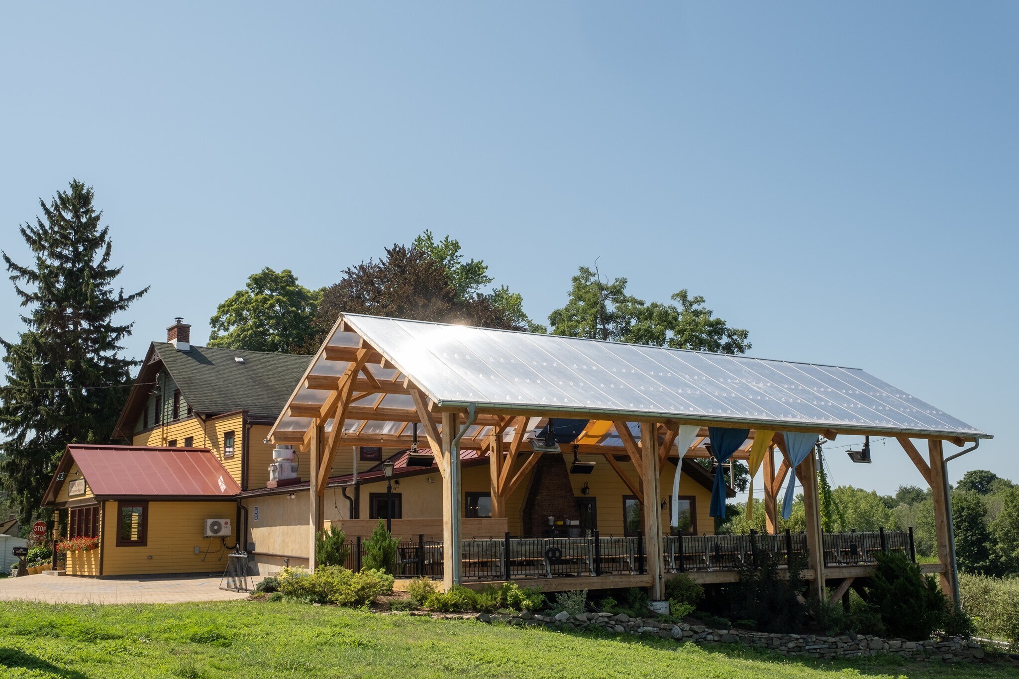 387 South St, Highland, NY 12528 Gunk Haus Restaurant