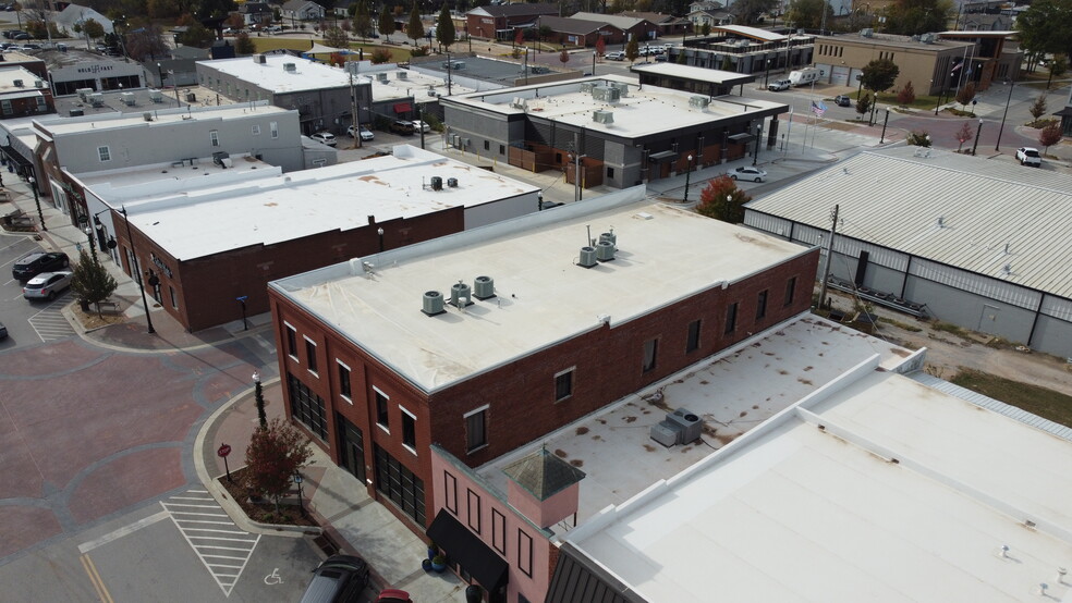 200 N Armstrong St, Bixby, OK for sale - Building Photo - Image 1 of 17