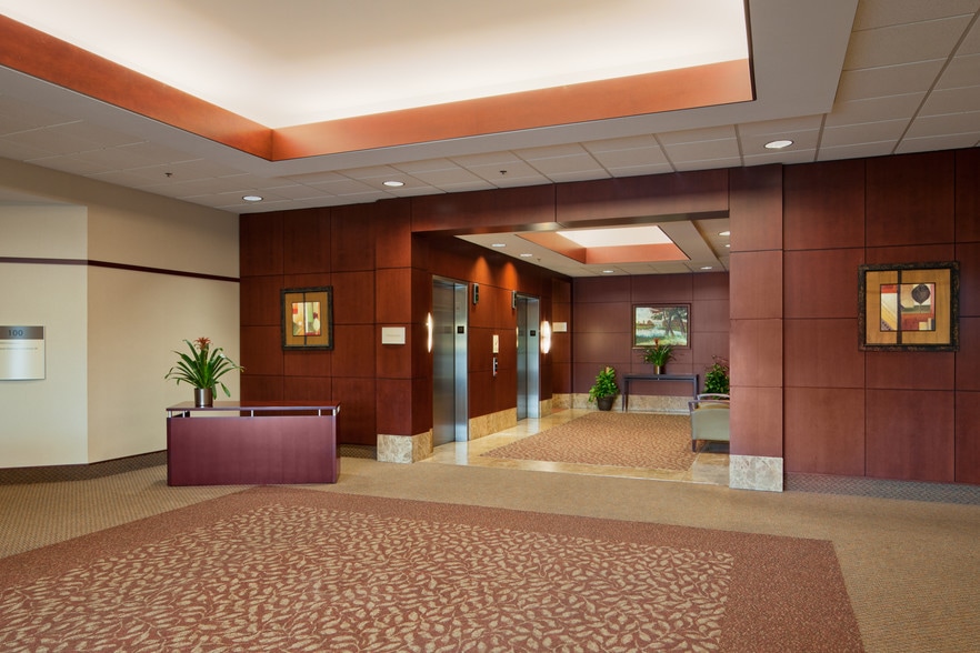 4700 Battlefield Pkwy, Ringgold, GA for lease - Lobby - Image 2 of 7
