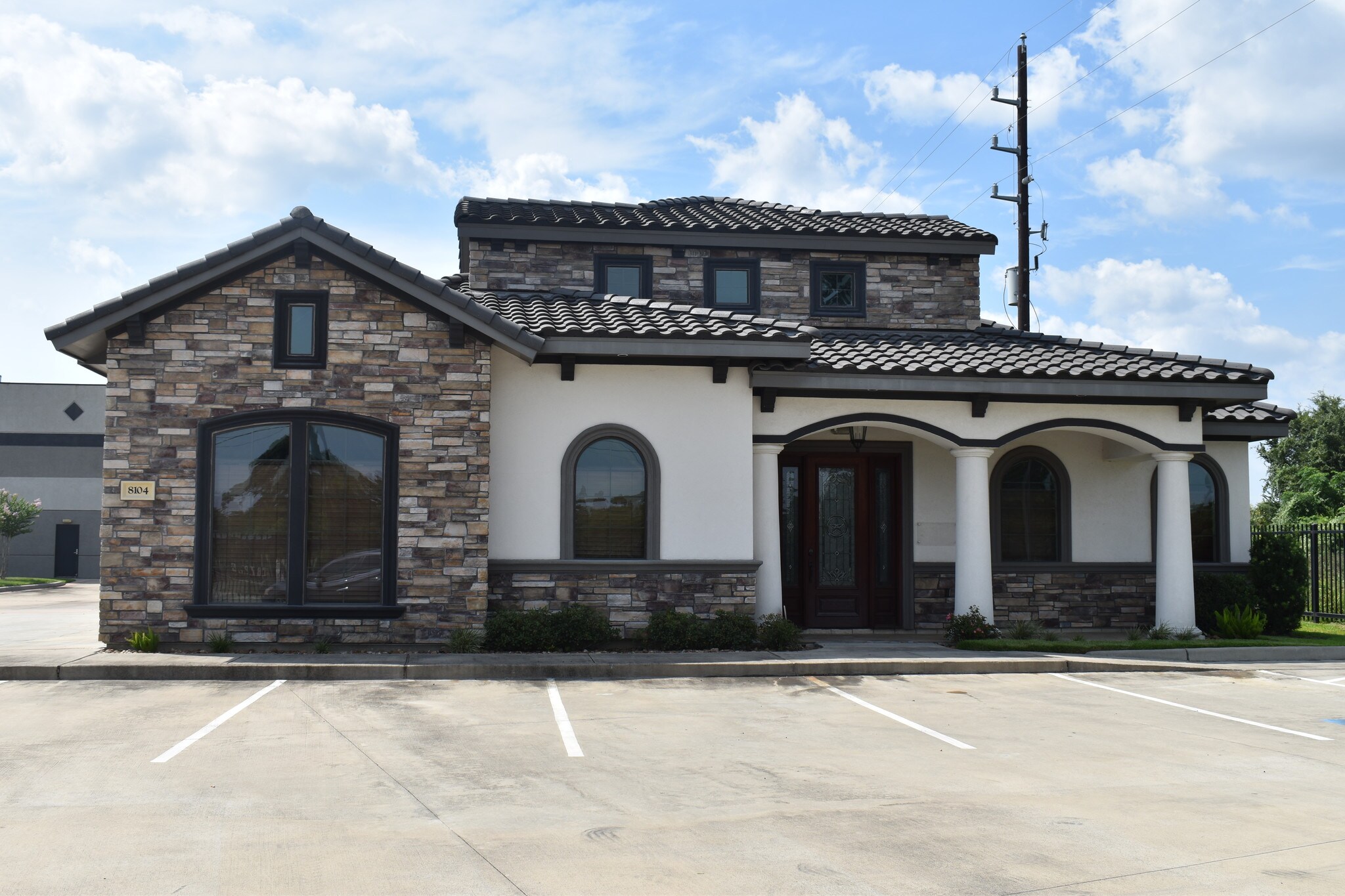 8104 Spring Cypress Rd, Spring, TX for sale Building Photo- Image 1 of 1