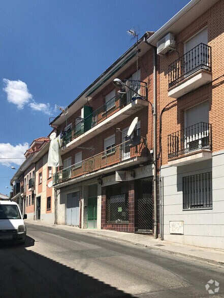 Retail in Colmenar Viejo, Madrid for lease - Building Photo - Image 2 of 3