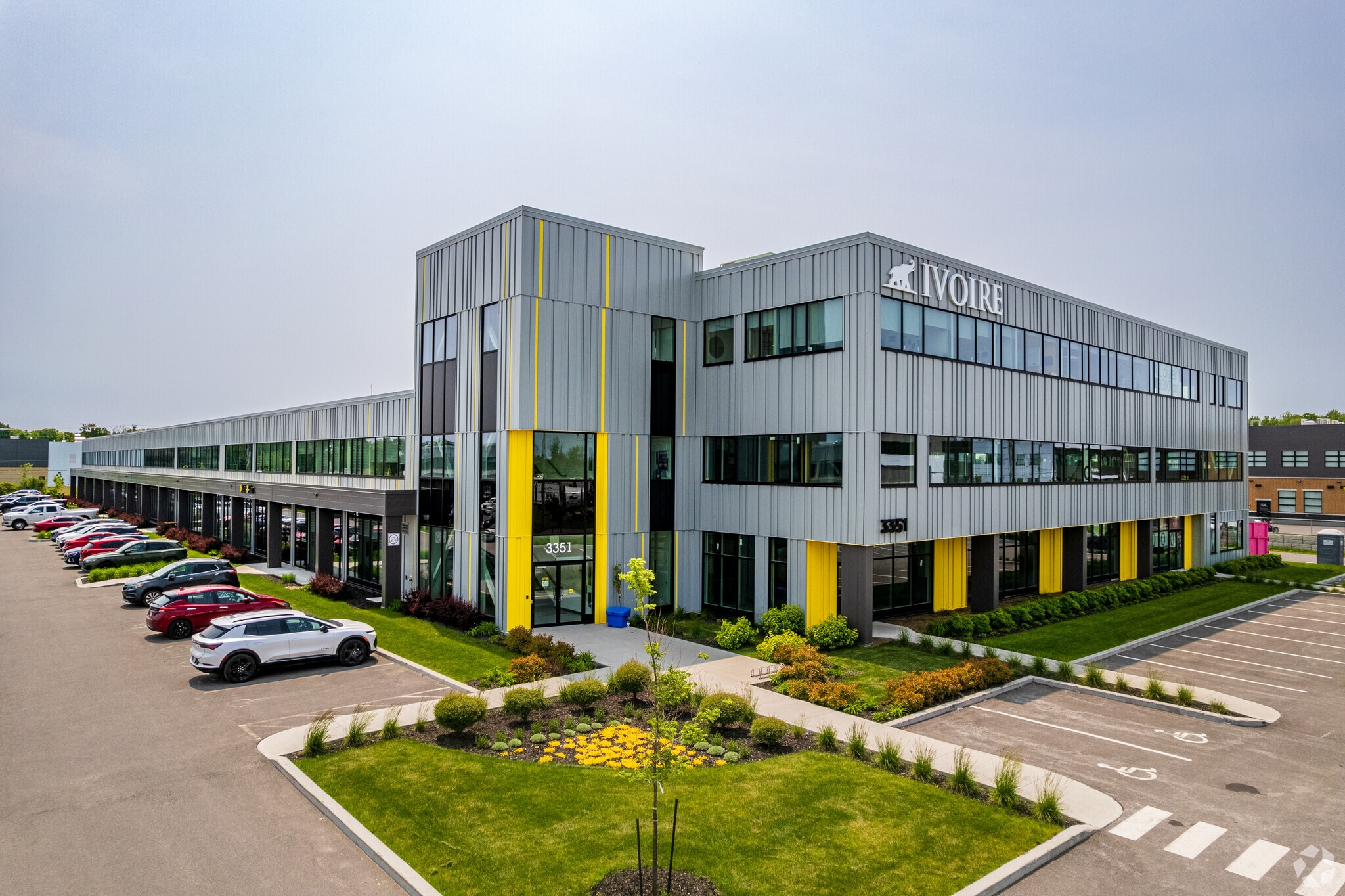 3351 Av De La Gare, Mascouche, QC for lease Primary Photo- Image 1 of 7