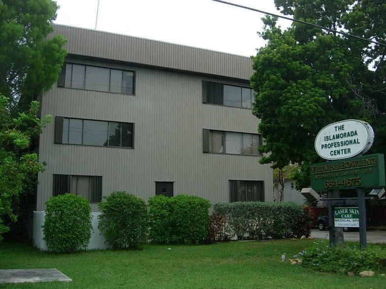 81990 Overseas Hwy, Islamorada, FL for lease - Primary Photo - Image 1 of 3