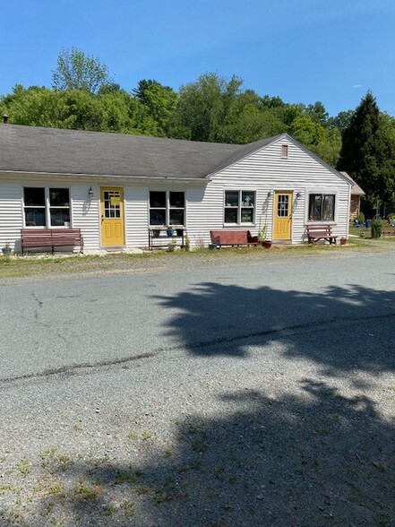 8-12  River Road, Barryville, NY portfolio of 2 properties for sale on LoopNet.com - Building Photo - Image 1 of 30