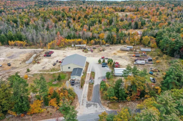 35 Parade Rd, Deerfield, NH for sale - Building Photo - Image 2 of 5