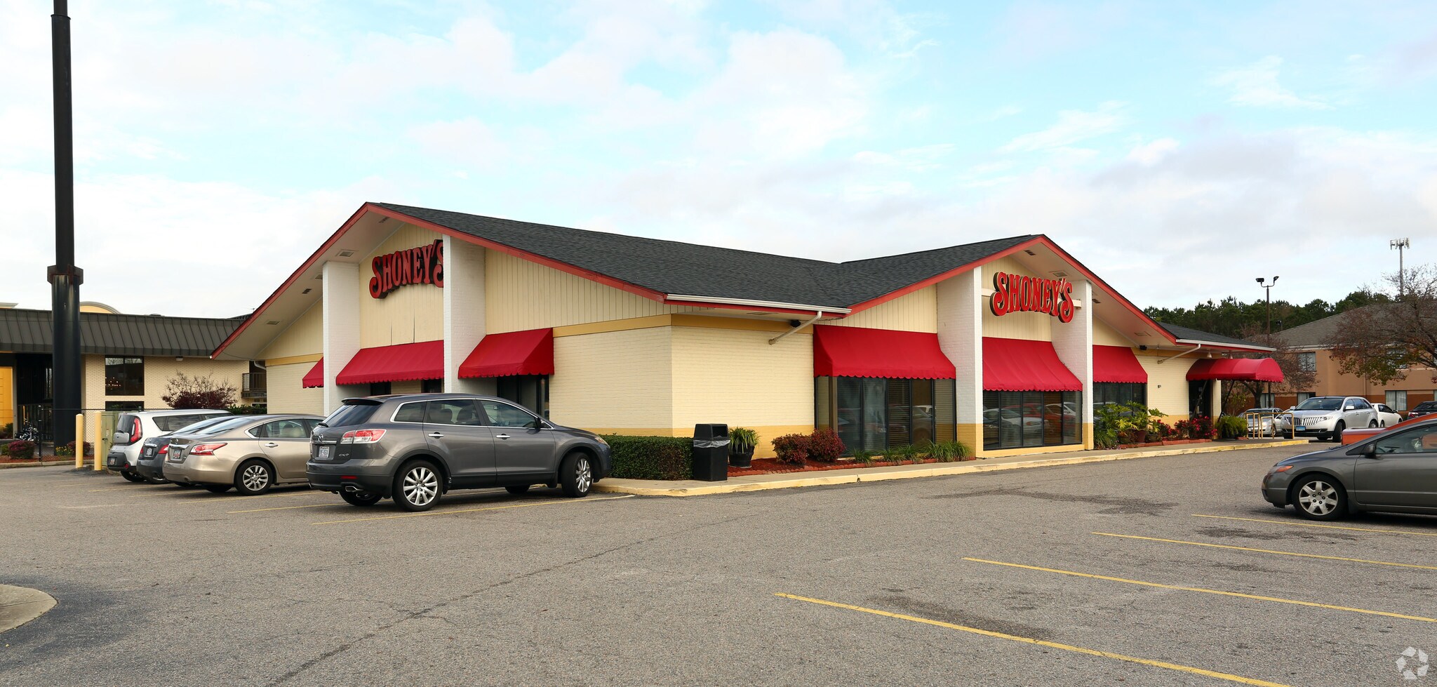 2101 W Lucas St, Florence, SC 29501 Shoney’s