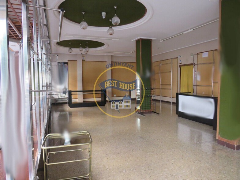 Retail in Ontinyent, Valencia for sale - Building Photo - Image 3 of 12