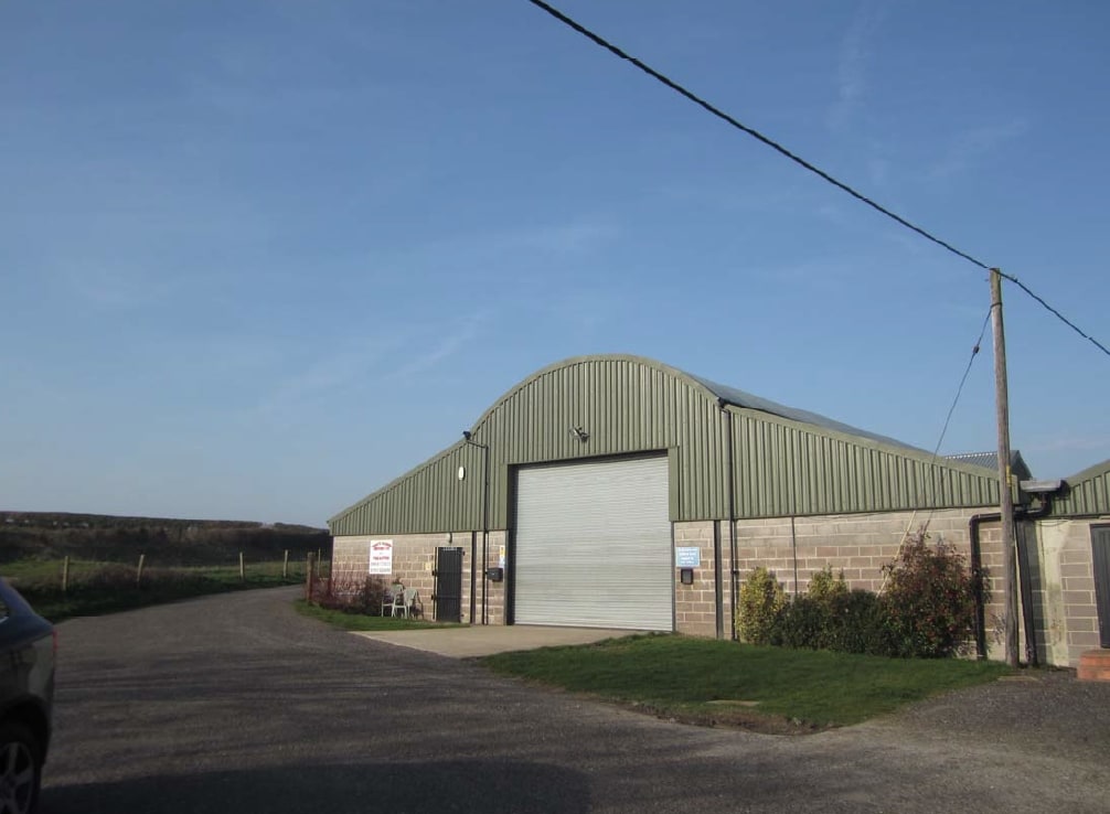 Tarrant Hinton, Tarrant Hinton for sale Primary Photo- Image 1 of 1