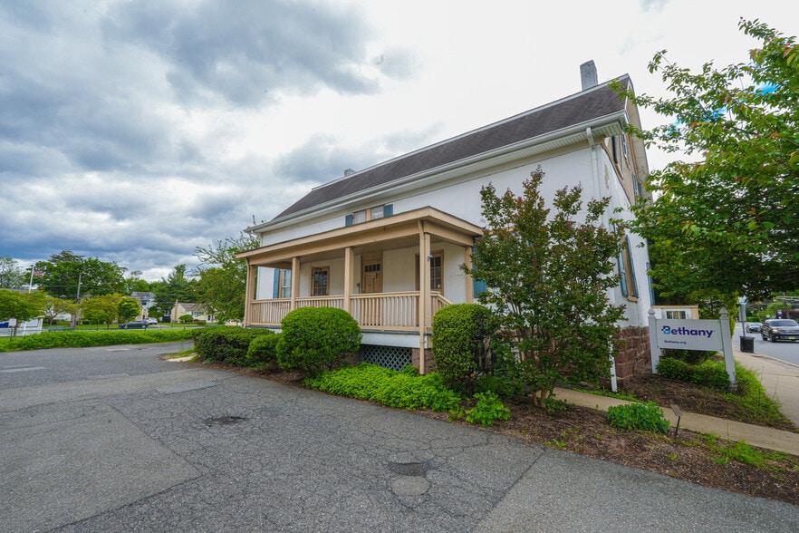 12-19 River Rd, Fair Lawn, NJ for sale - Building Photo - Image 1 of 28