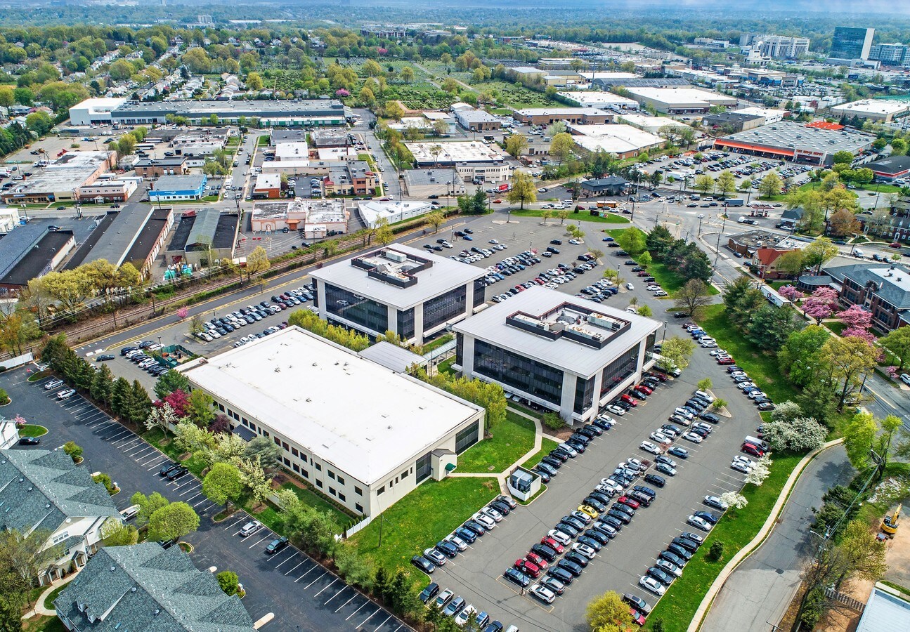 4 Brighton Rd, Clifton, NJ 07012 Office for Lease