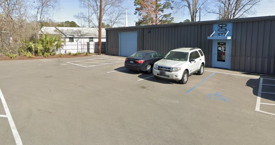 3973 Ashley Phosphate Rd, North Charleston, SC for lease - Building Photo - Image 1 of 9