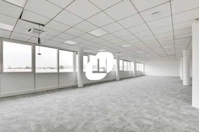 Office in Argenteuil for lease - Building Photo - Image 2 of 26
