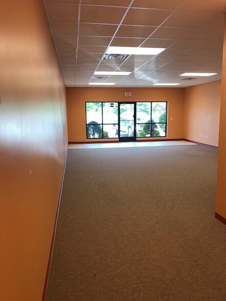 636 W Republic Rd, Springfield, MO for sale - Building Photo - Image 1 of 1