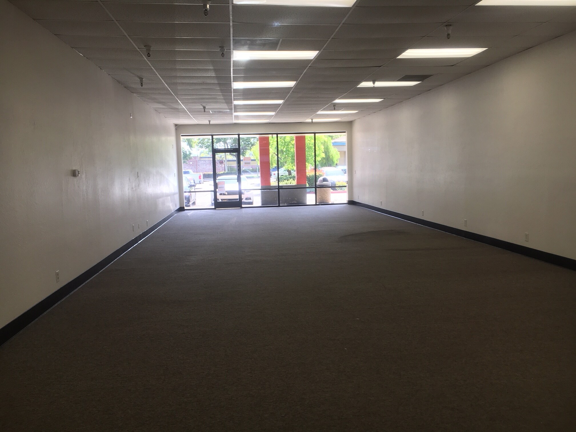 1331 Guerneville Rd, Santa Rosa, CA for lease Interior Photo- Image 1 of 7
