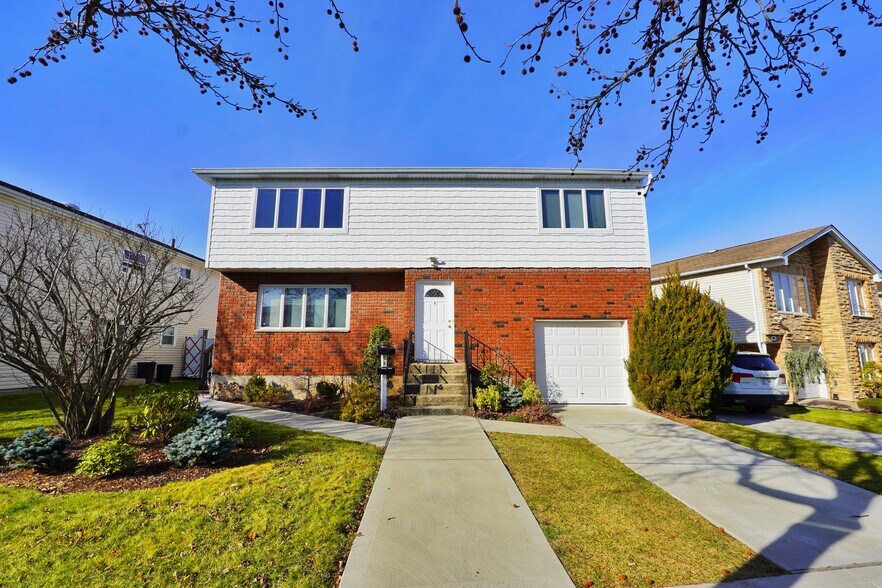 56 McArthur Ave, Staten Island, NY 10312 56 Mcarthur Avenue