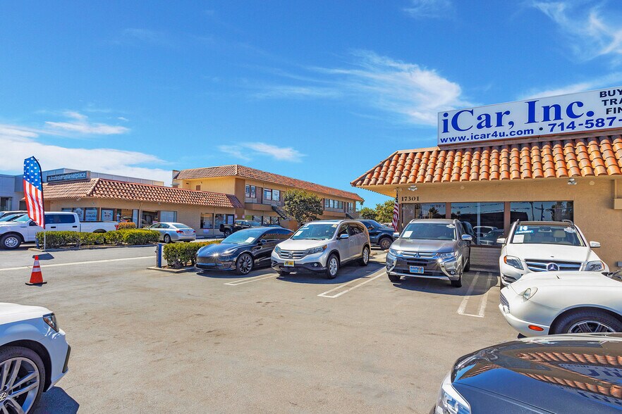 17301 Beach Blvd, Huntington Beach, CA 92647 Office/Retail for Lease