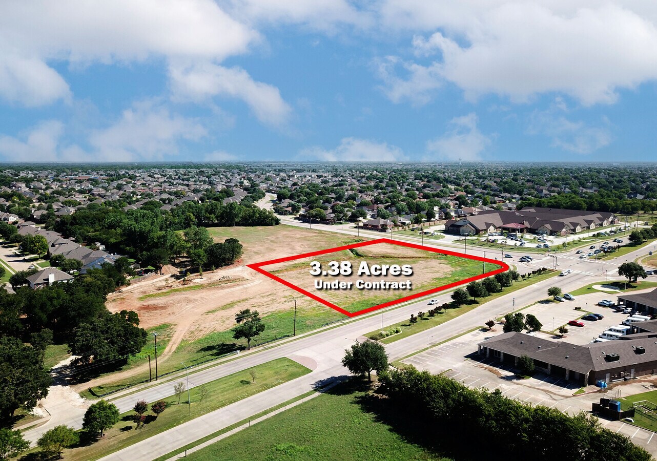 585 E Debbie Lane, Mansfield, TX 76063 3.38 Acre Corner in the Hot