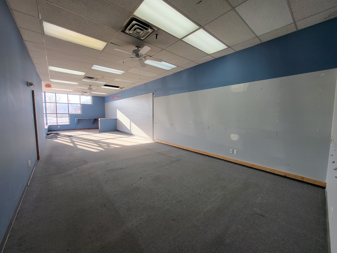 33202-33278 Woodward Ave, Birmingham, MI for lease Interior Photo- Image 1 of 5