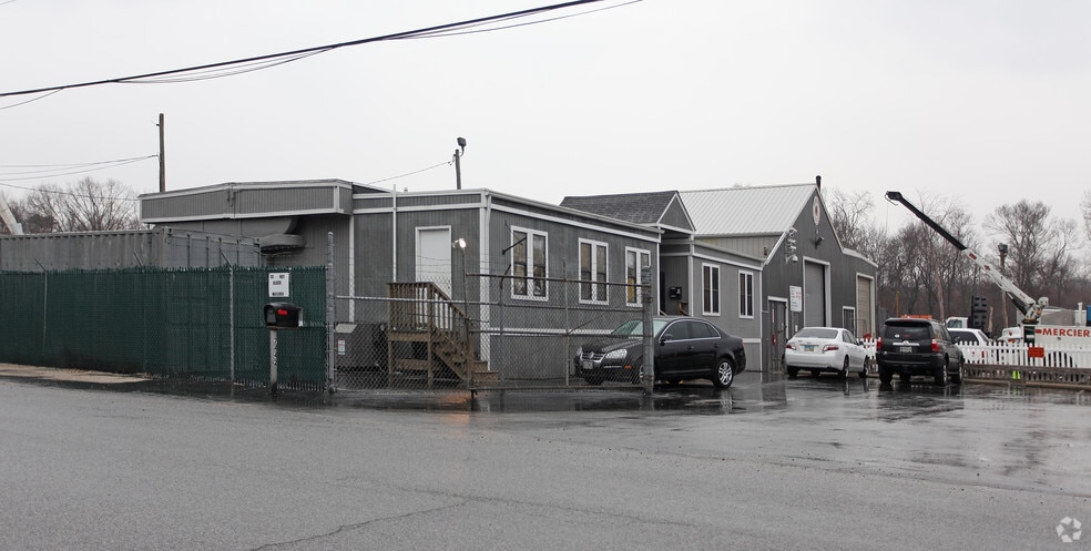 Shipley Ave portfolio of 3 properties for sale on LoopNet.com - Building Photo - Image 2 of 2