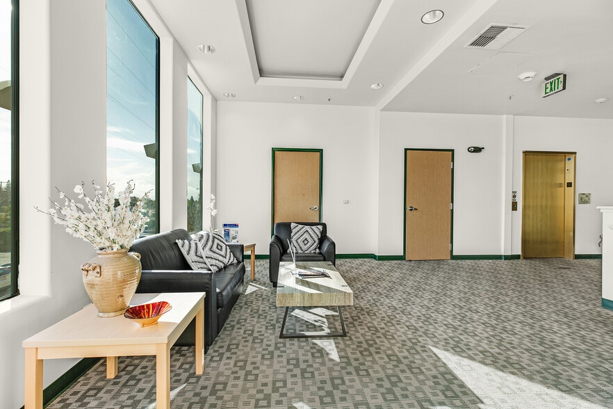 41111 Mission Blvd, Fremont, CA for lease - Interior Photo - Image 2 of 36