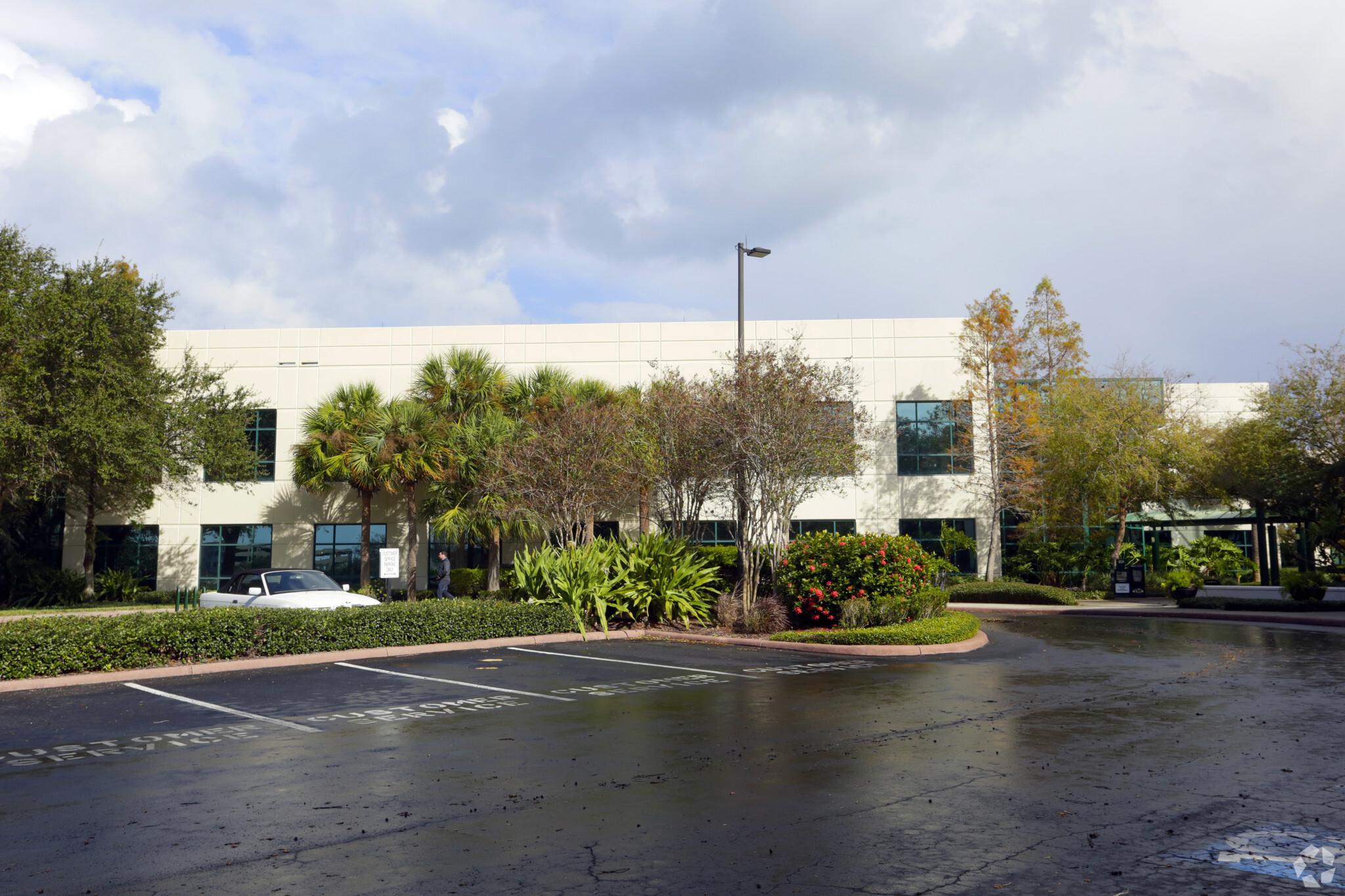 180 Fountain Pky, Saint Petersburg, FL 33716 - Office for Lease ...