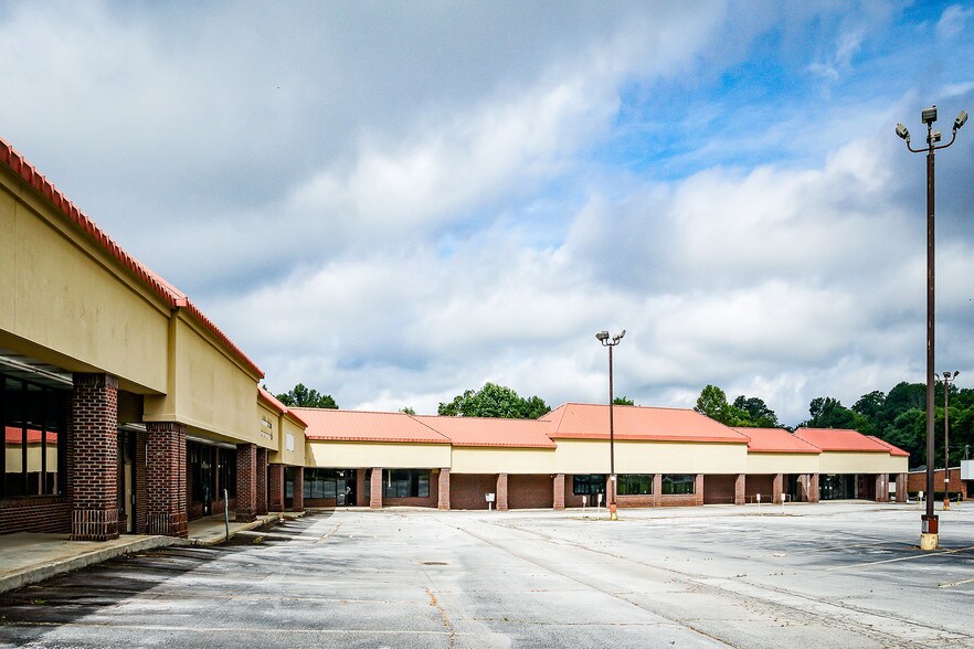 610 S Big A Rd, Toccoa, GA for sale - Building Photo - Image 1 of 1