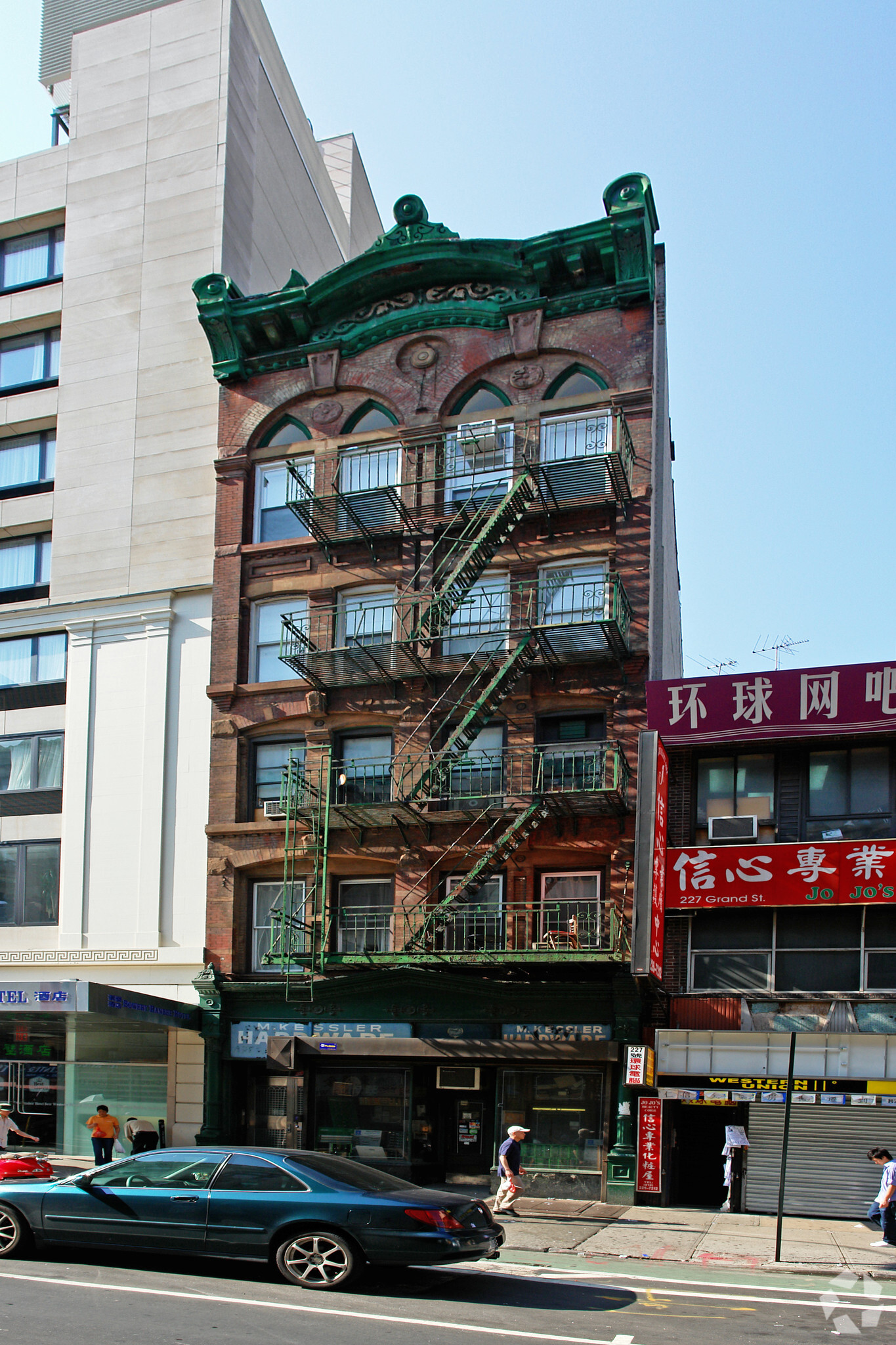 229 Grand St, New York, NY for sale Primary Photo- Image 1 of 1