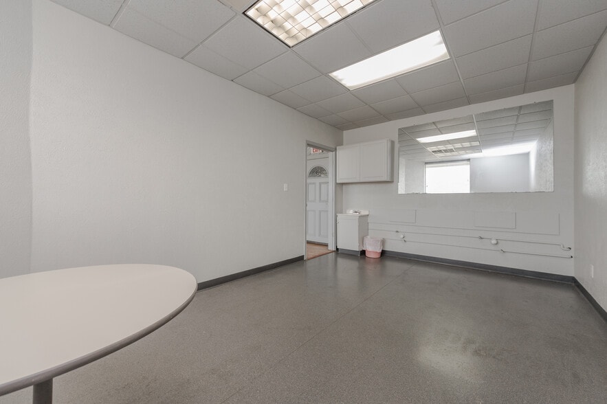 6647 Boulevard 26, North Richland Hills, TX for lease - Building Photo - Image 3 of 45