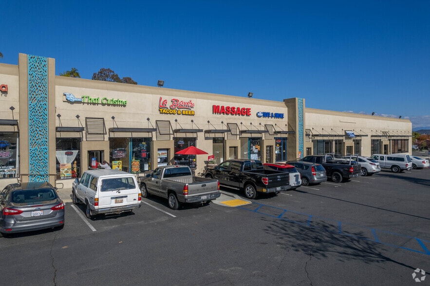40355-40385 Murrieta Hot Springs Rd, Murrieta, CA for lease - Building Photo - Image 2 of 18