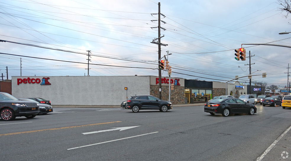 1296-1318 Broadway, Hewlett, NY for lease - Primary Photo - Image 3 of 5