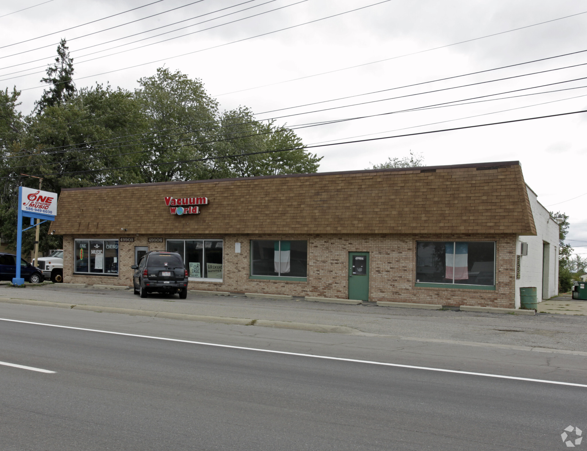 49904-49908 Gratiot Ave, Chesterfield, MI for lease Primary Photo- Image 1 of 6