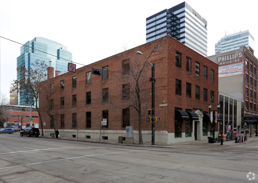 10187 104th St NW, Edmonton, AB for sale - Primary Photo - Image 1 of 1