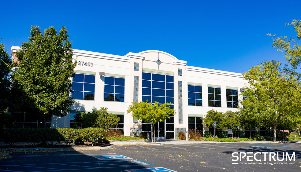 27451 Tourney Rd, Valencia, CA for lease - Building Photo - Image 1 of 6