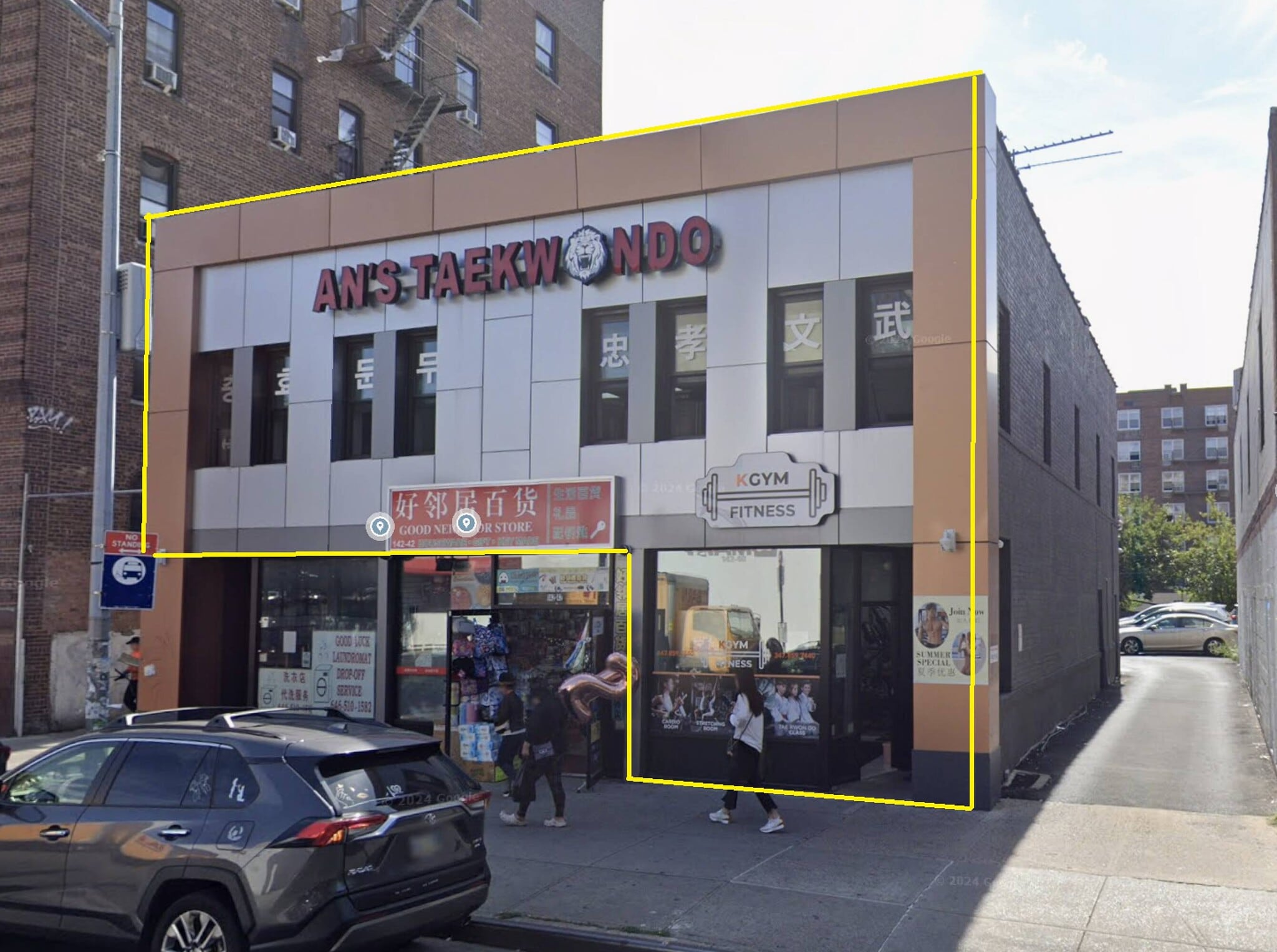 14240 Roosevelt Ave, Flushing, NY for lease Building Photo- Image 1 of 1