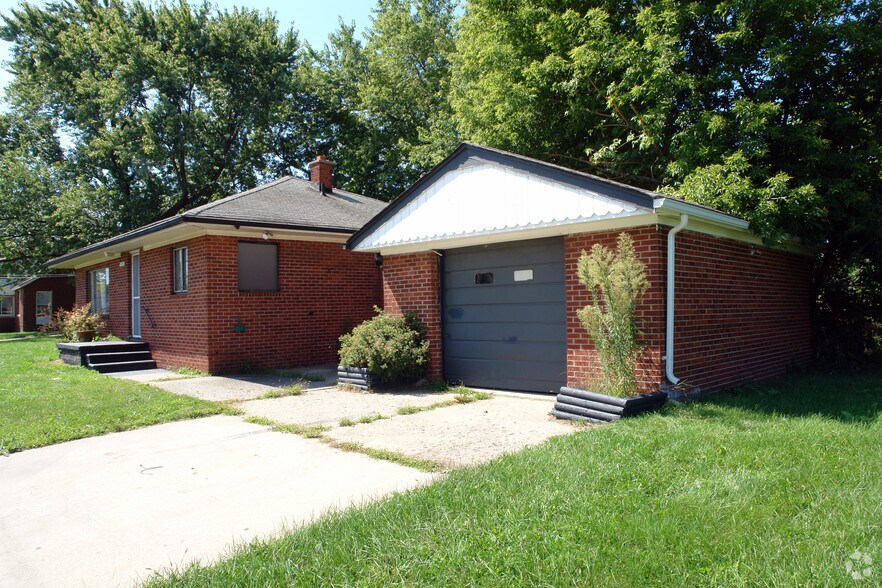 3192131965 Ryan Rd, Warren, MI 48092 for Lease