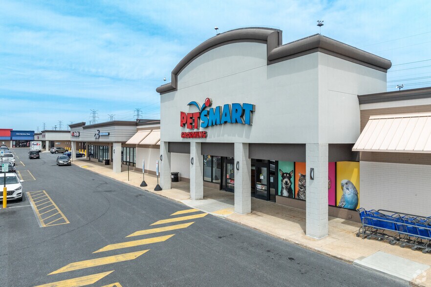 1503-1559 Merritt Blvd, Dundalk, MD for sale - Primary Photo - Image 1 of 1