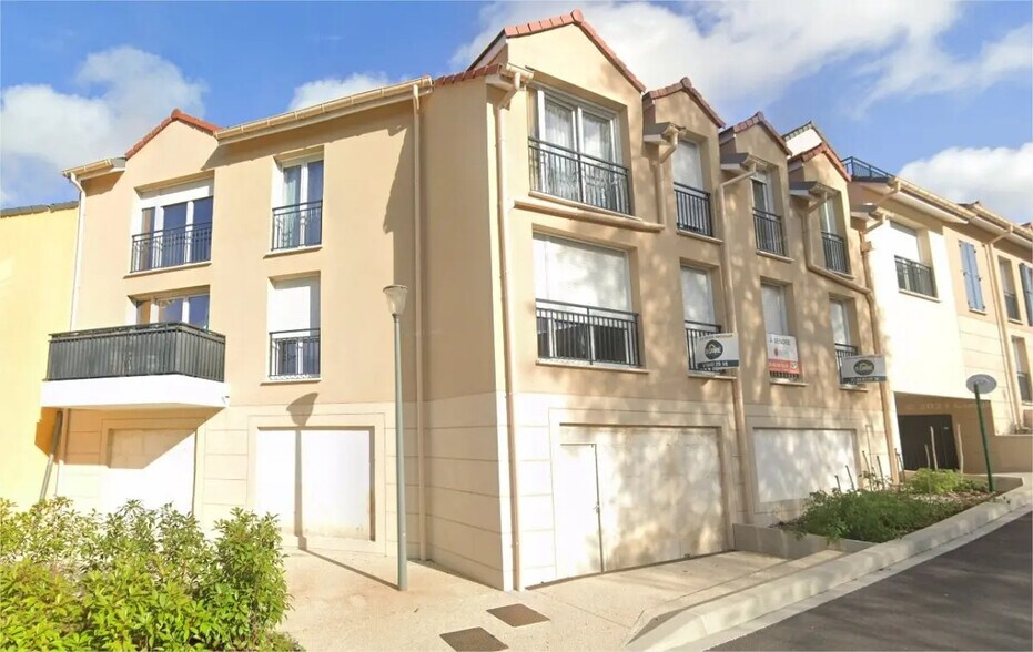 3 Allée Jean De La Fontaine, Chalifert for sale - Building Photo - Image 1 of 2