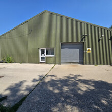 Chalk Ln, Chichester for lease Building Photo- Image 1 of 4