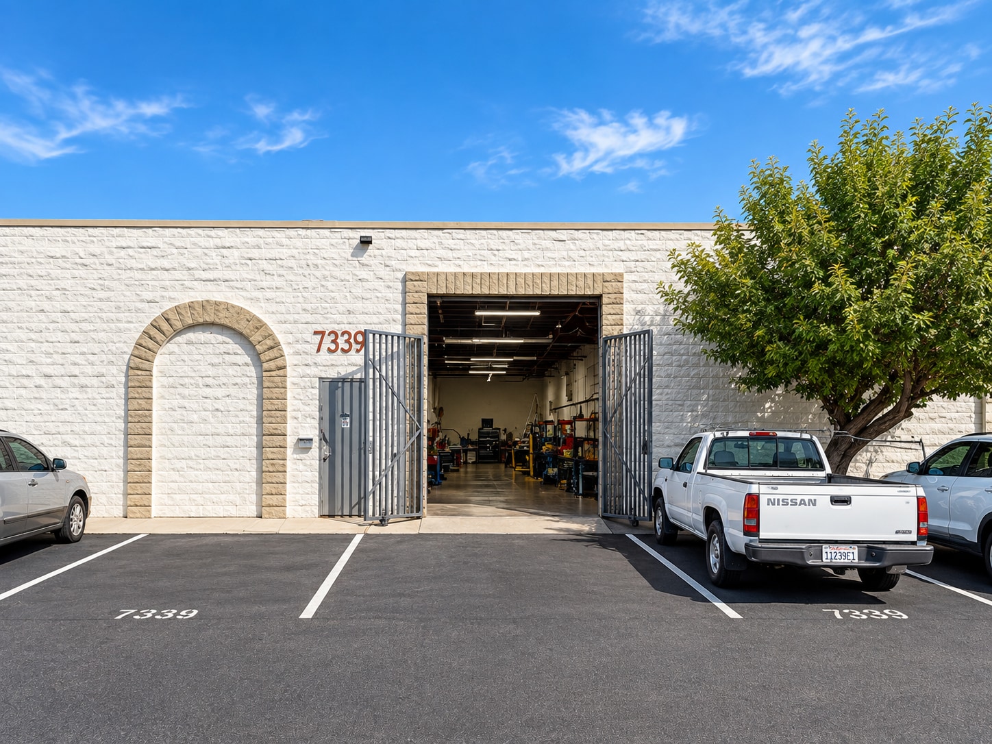 7306-7344 Laurel Canyon Blvd, North Hollywood, CA for lease Interior Photo- Image 1 of 12