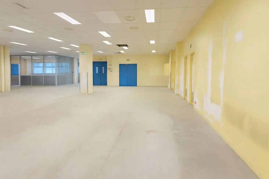 Industrial in Malakoff for lease - Interior Photo - Image 3 of 6