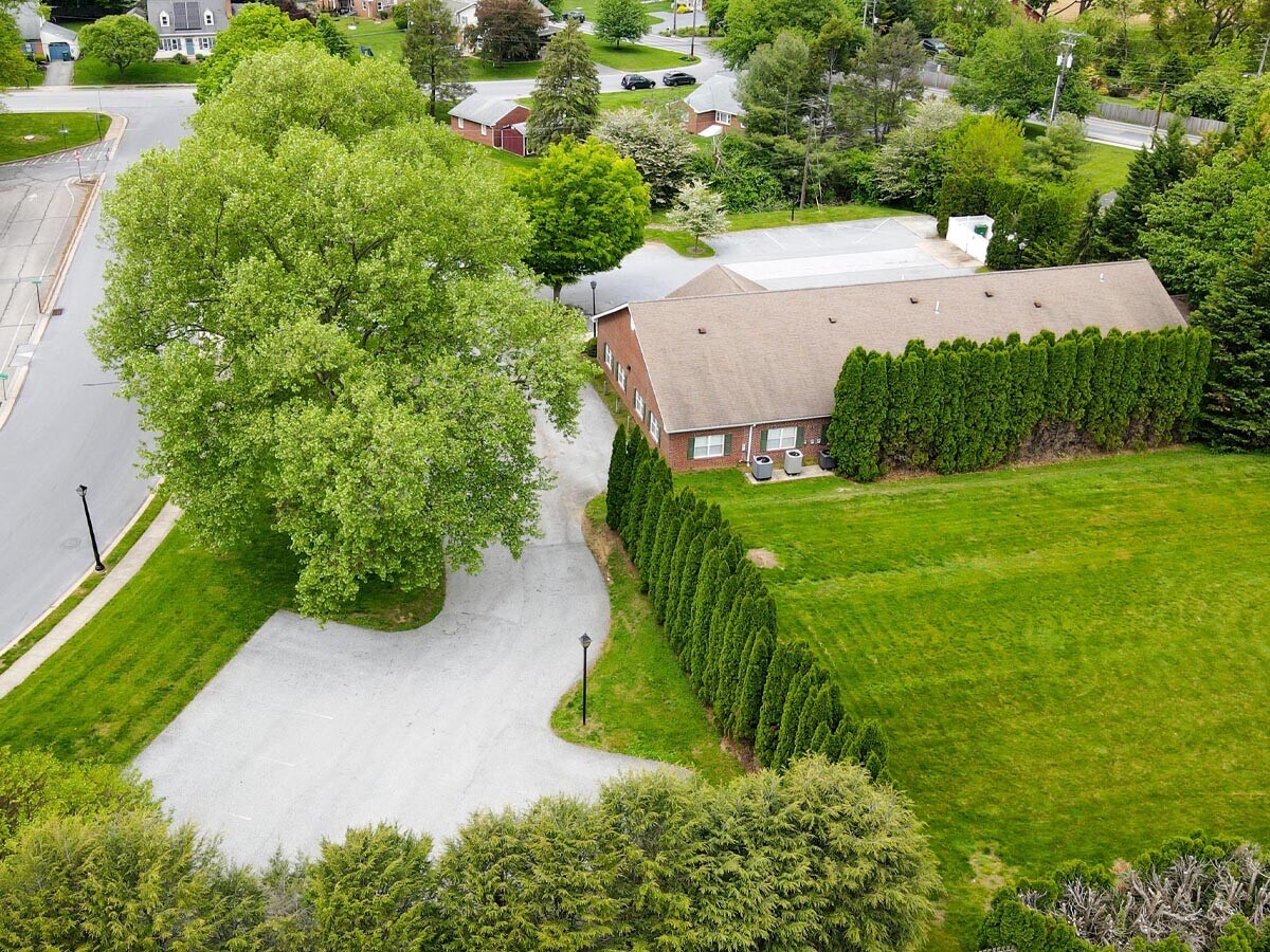 1135 Hampden Dr, Strasburg, PA 17579 Office for Sale
