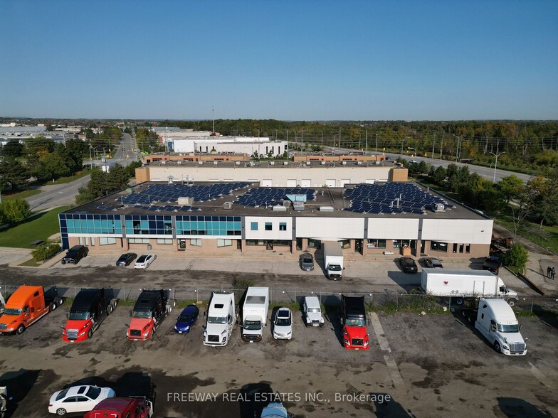 25 Sun Pac Blvd, Brampton, ON for sale - Building Photo - Image 3 of 27