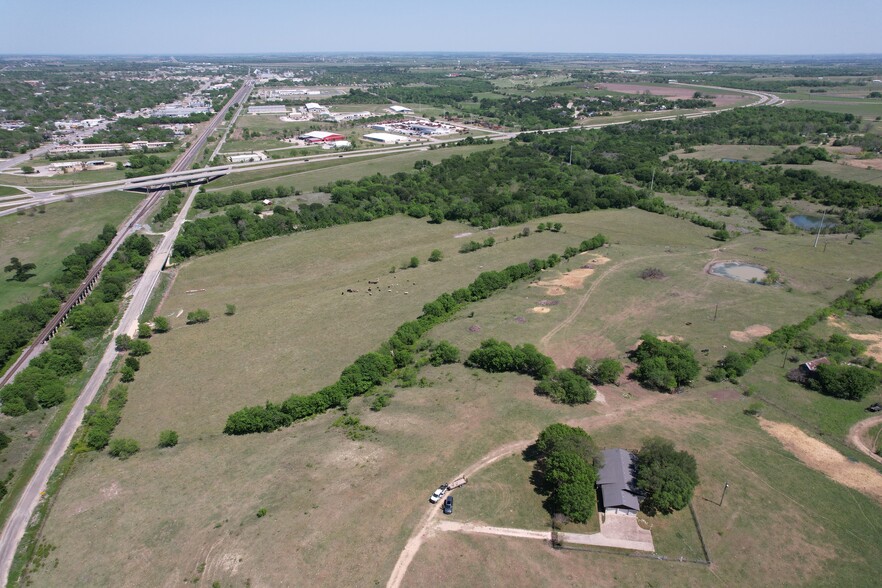 850 County Road 403, Taylor, TX for sale - Primary Photo - Image 1 of 11